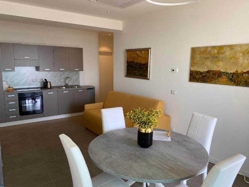 Nuovo Residence Serenissima Frontemare - Agenzia Cocal Caorle Eksteriør billede