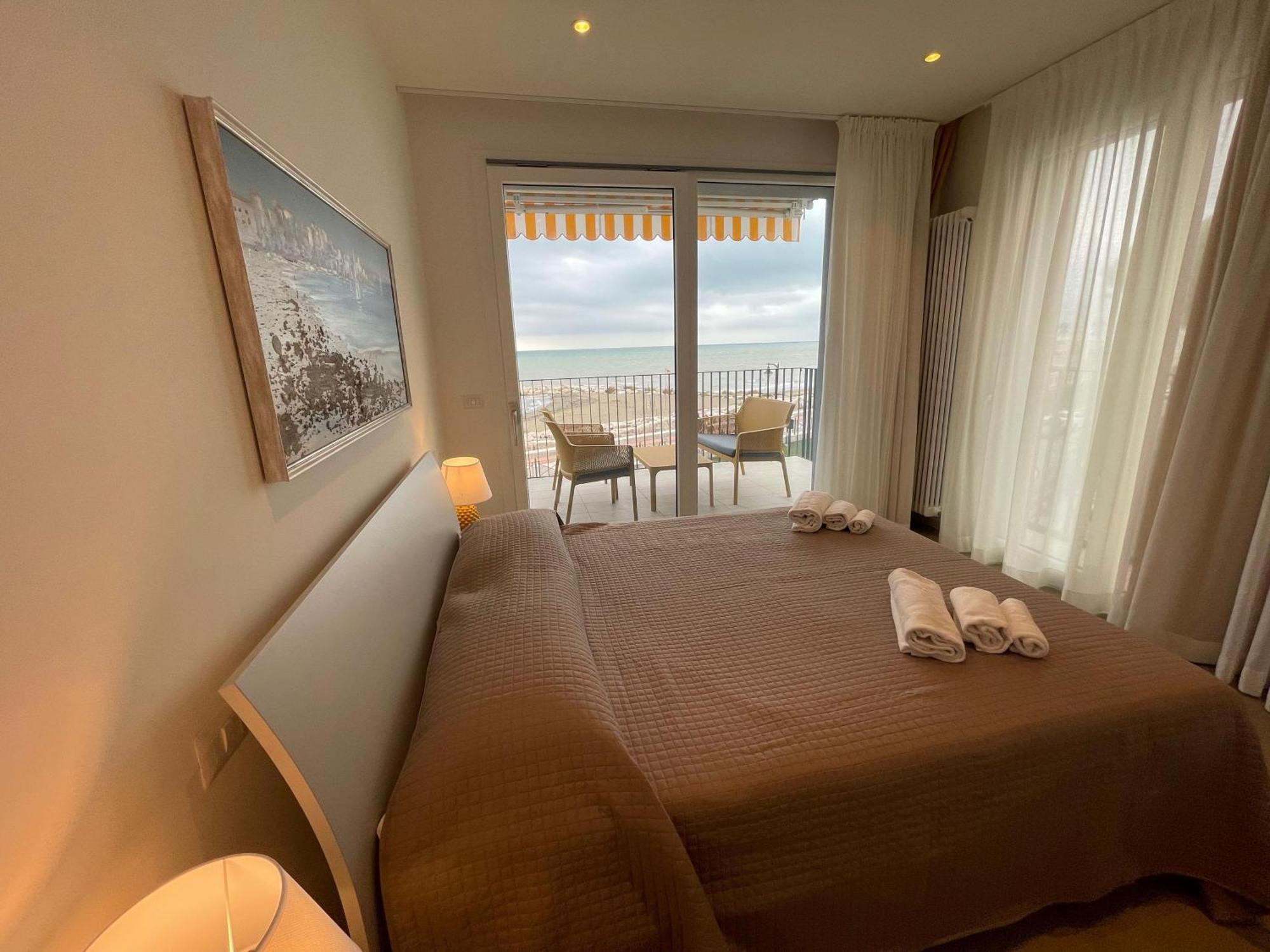 Nuovo Residence Serenissima Frontemare - Agenzia Cocal Caorle Eksteriør billede